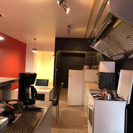 Gite Spacieux Avec Cour Au Centre D Agen *