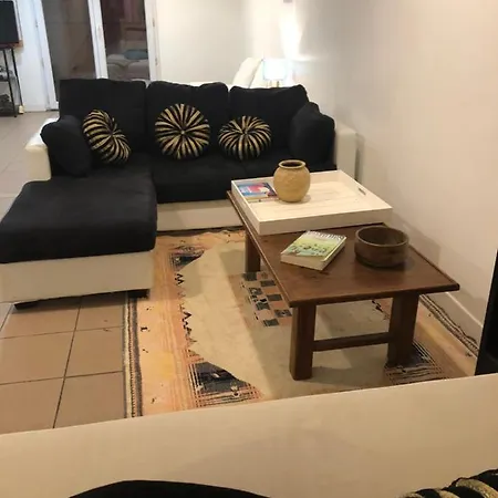 Gite Spacieux Avec Cour Au Centre D Agen * Agen